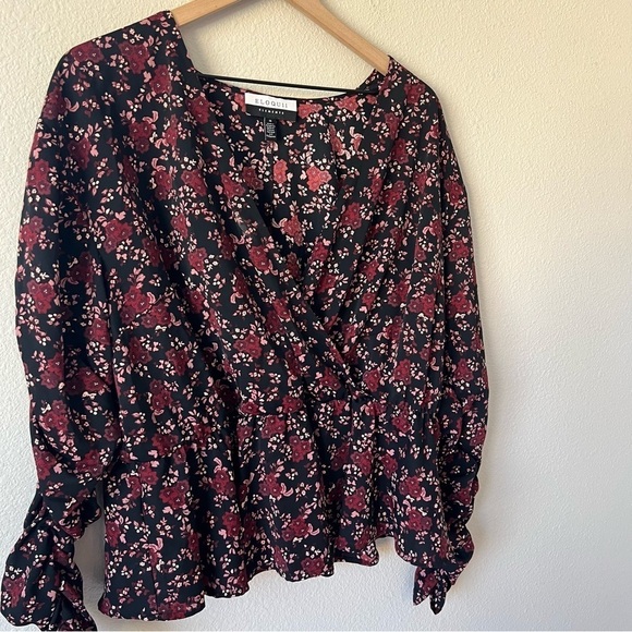Eloquii Elements Black Burgundy Floral Long Sleeve V Neck Peplum Top- Size 16 - Picture 4 of 11